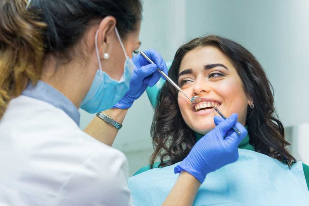 cosmetic dentist